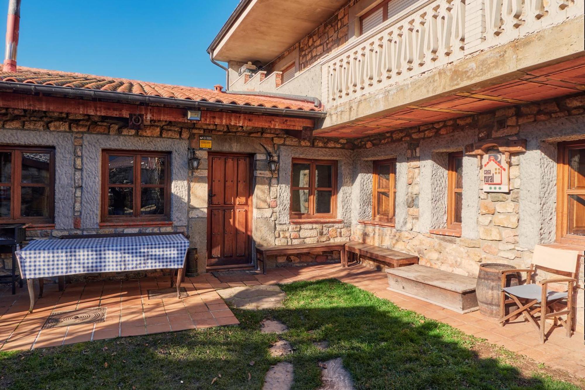 Aldaron Guest House Boca de Huergano ภายนอก รูปภาพ